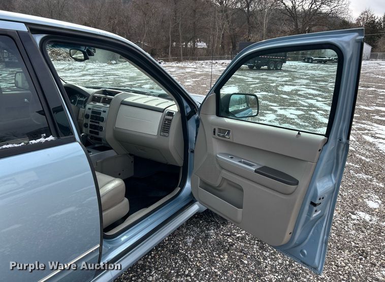 image for item NE9712 2008 Mercury  Mariner SUV