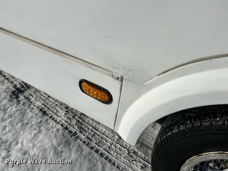 image for item NE9726 2015 Ford E450 Super Duty shuttle bus