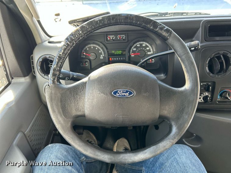 image for item NE9726 2015 Ford E450 Super Duty shuttle bus