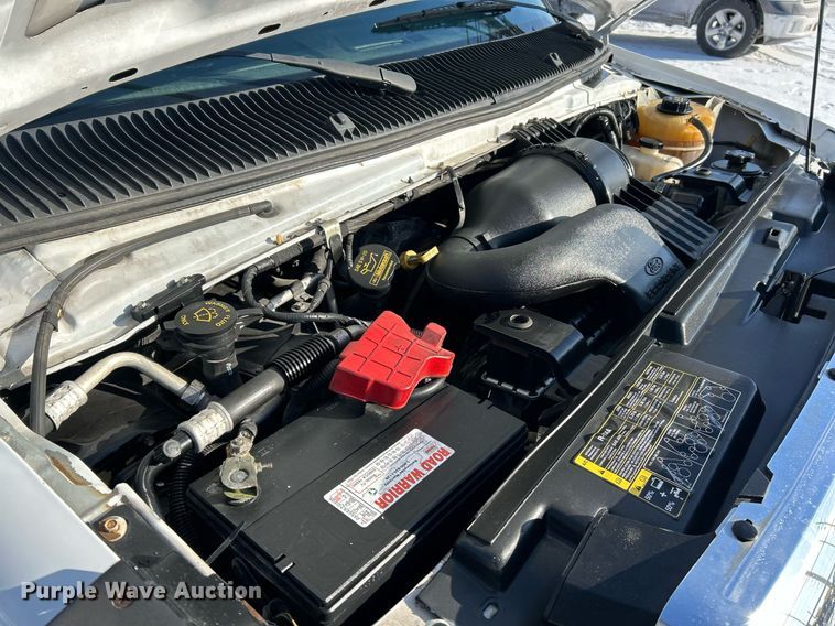 image for item NE9726 2015 Ford E450 Super Duty shuttle bus