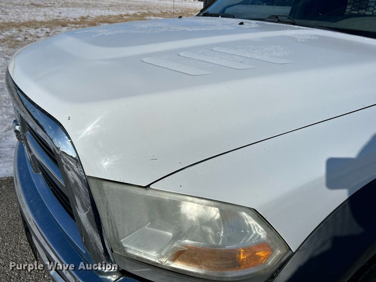 image for item NE9728 2012 Dodge Ram 5500HD flatbed truck