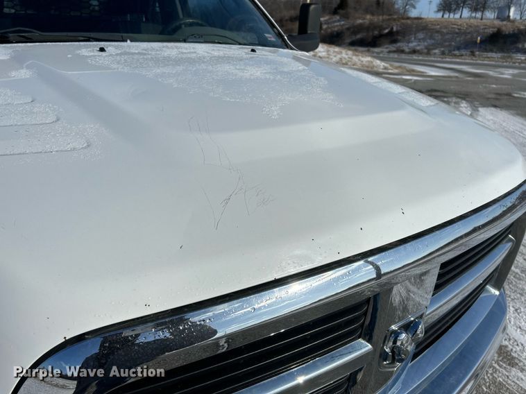 image for item NE9728 2012 Dodge Ram 5500HD flatbed truck