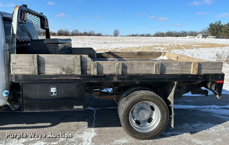 image for item NE9728 2012 Dodge Ram 5500HD flatbed truck