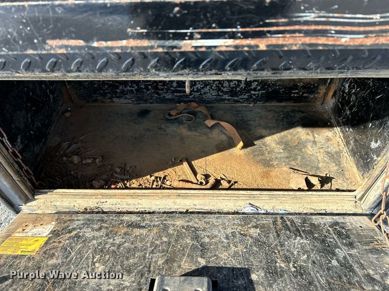 image for item NE9728 2012 Dodge Ram 5500HD flatbed truck