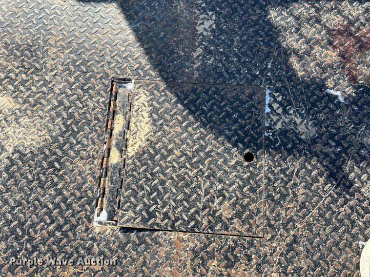 image for item NE9728 2012 Dodge Ram 5500HD flatbed truck