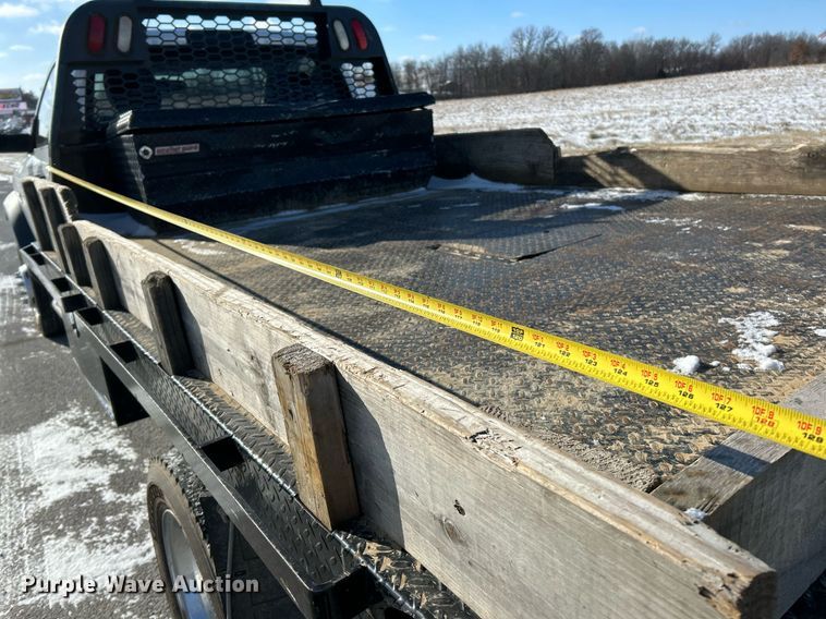 image for item NE9728 2012 Dodge Ram 5500HD flatbed truck