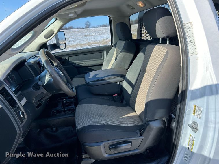 image for item NE9728 2012 Dodge Ram 5500HD flatbed truck