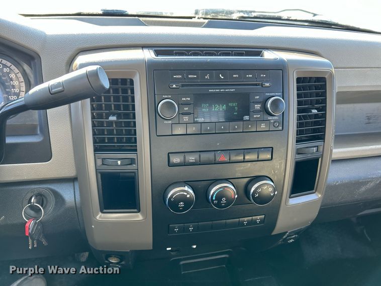 image for item NE9728 2012 Dodge Ram 5500HD flatbed truck