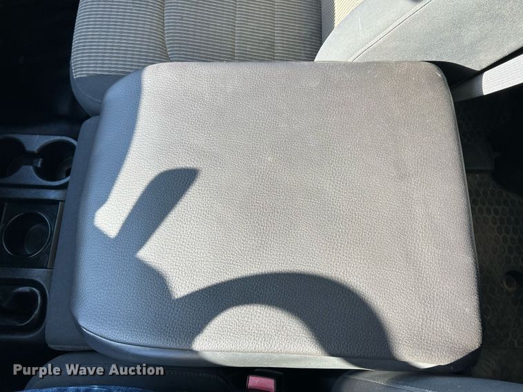 image for item NE9728 2012 Dodge Ram 5500HD flatbed truck