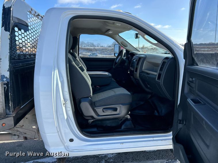 image for item NE9728 2012 Dodge Ram 5500HD flatbed truck