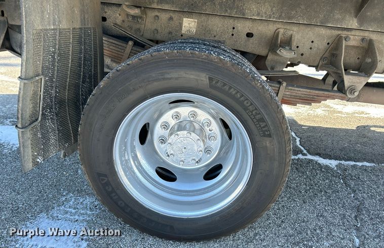 image for item NE9728 2012 Dodge Ram 5500HD flatbed truck