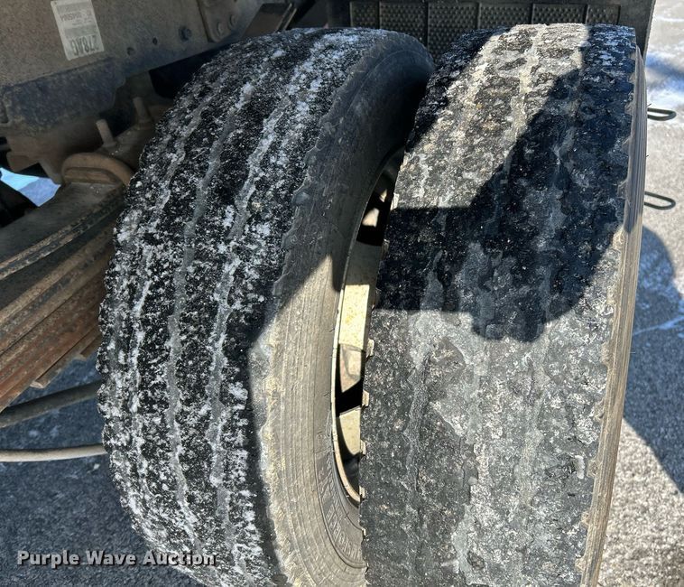 image for item NE9728 2012 Dodge Ram 5500HD flatbed truck