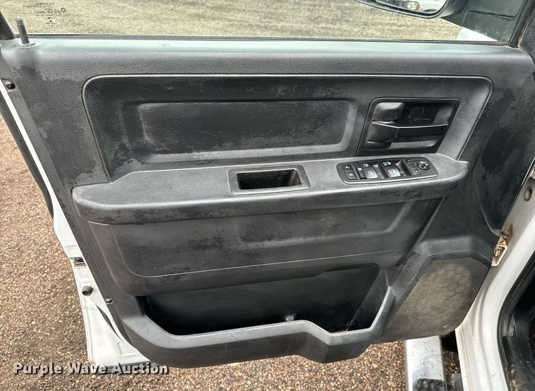 image for item NI9737 2016 Ram 2500  Crew Cab pickup truck