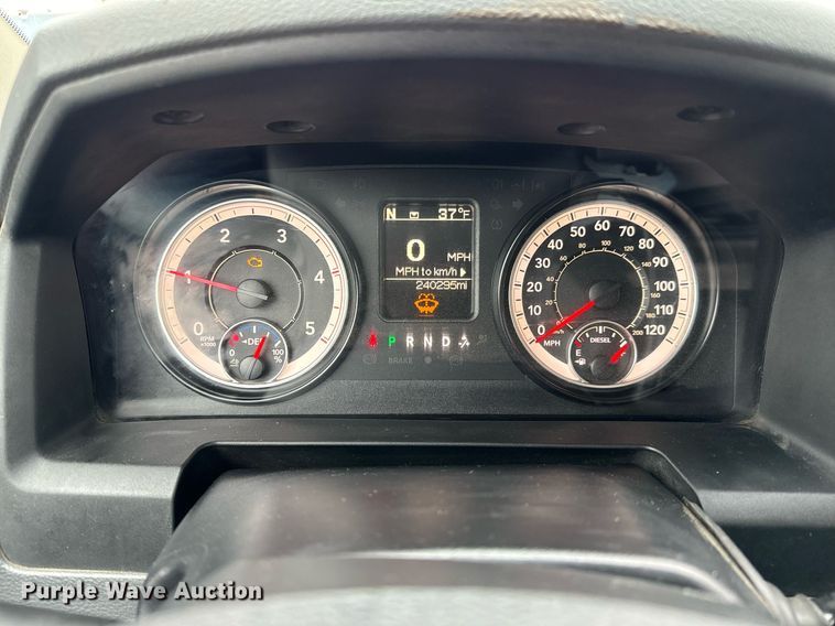 image for item NI9737 2016 Ram 2500  Crew Cab pickup truck