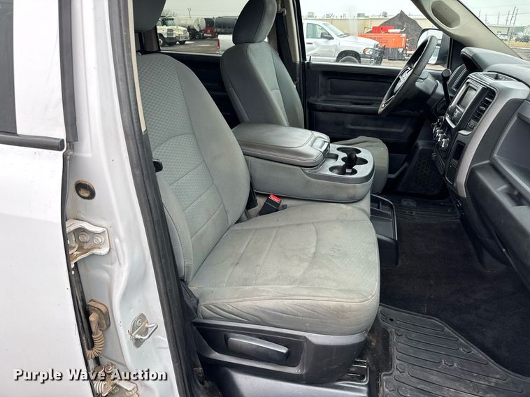 image for item NI9737 2016 Ram 2500  Crew Cab pickup truck