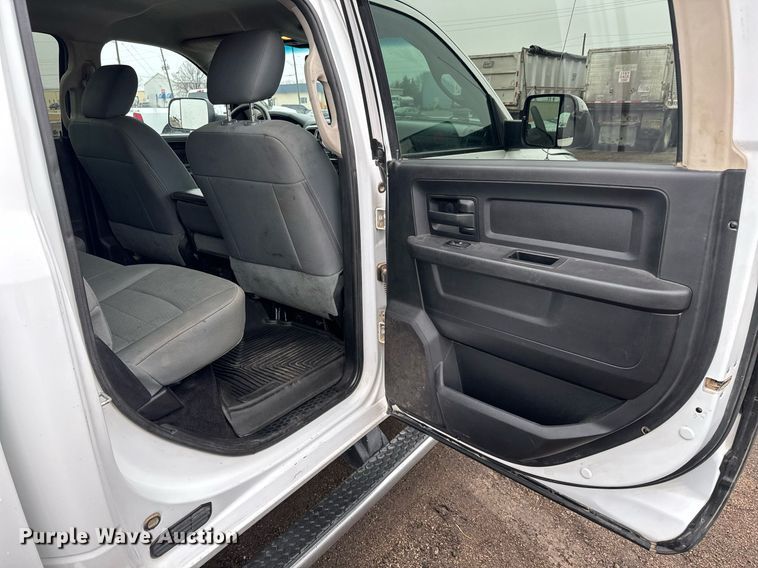 image for item NI9737 2016 Ram 2500  Crew Cab pickup truck