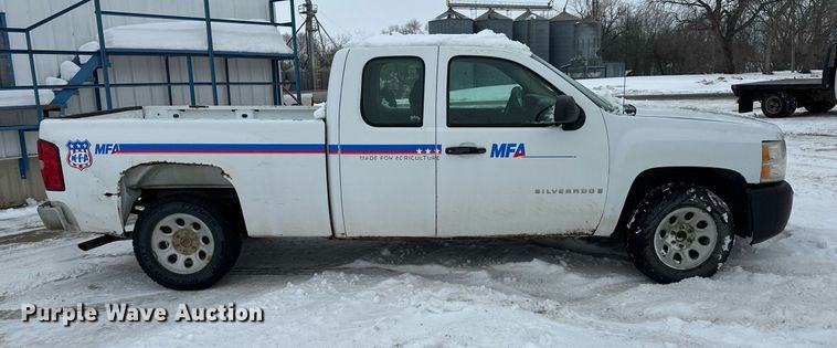 image for item NL9350 2008 Chevrolet Silverado 1500 Ext. Cab pickup truck