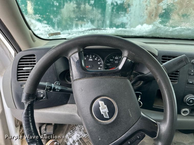 image for item NL9350 2008 Chevrolet Silverado 1500 Ext. Cab pickup truck