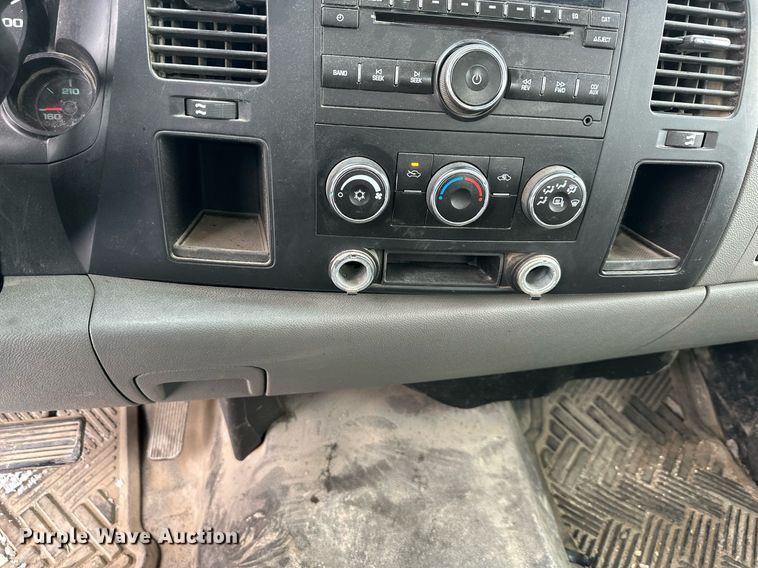 image for item NL9350 2008 Chevrolet Silverado 1500 Ext. Cab pickup truck