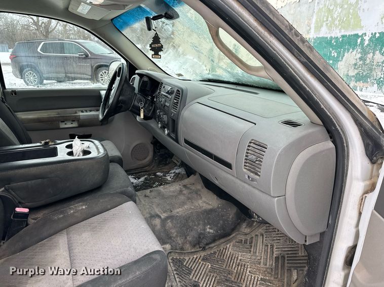 image for item NL9350 2008 Chevrolet Silverado 1500 Ext. Cab pickup truck