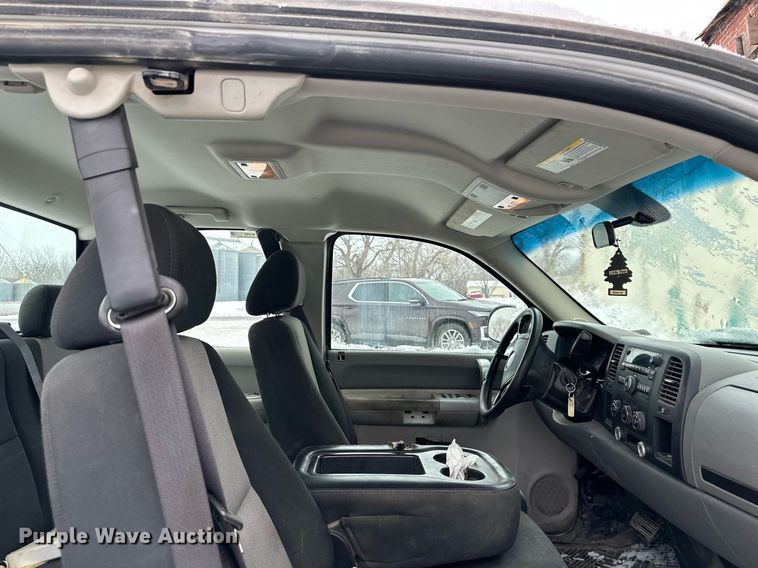 image for item NL9350 2008 Chevrolet Silverado 1500 Ext. Cab pickup truck