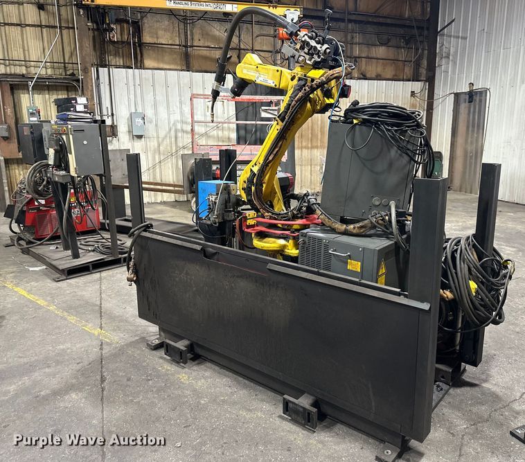 image for item NL9356 1998 Fanuc System  R-J3 robotic welder