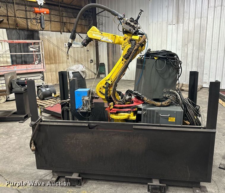 image for item NL9356 1998 Fanuc System  R-J3 robotic welder
