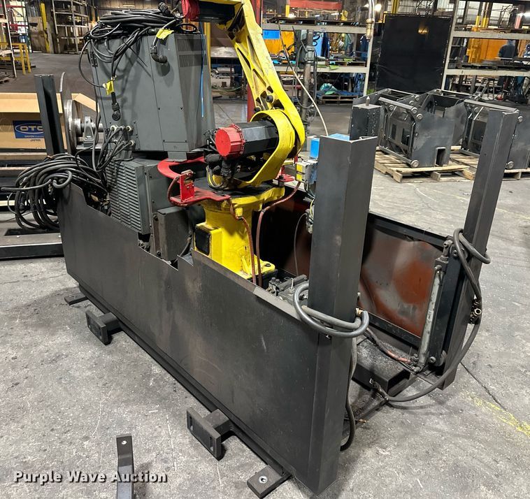 image for item NL9356 1998 Fanuc System  R-J3 robotic welder