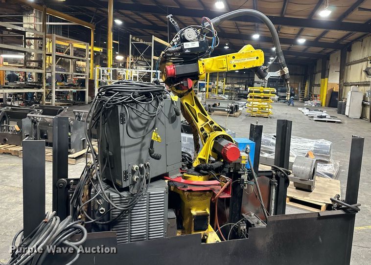 image for item NL9356 1998 Fanuc System  R-J3 robotic welder