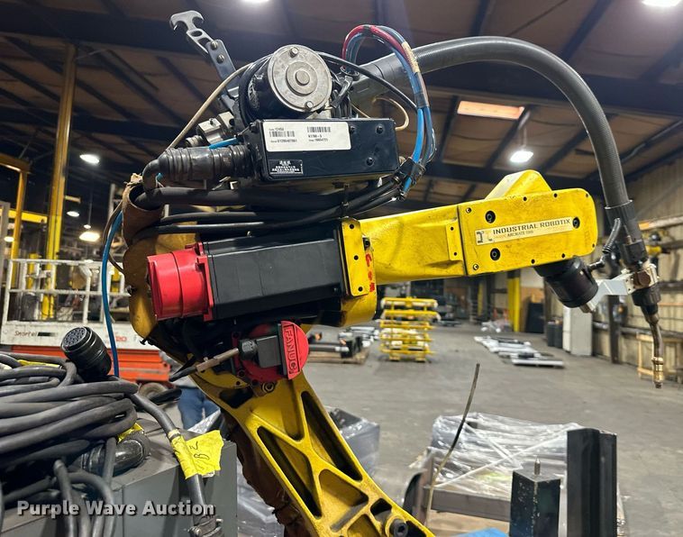 image for item NL9356 1998 Fanuc System  R-J3 robotic welder