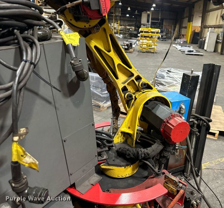 image for item NL9356 1998 Fanuc System  R-J3 robotic welder
