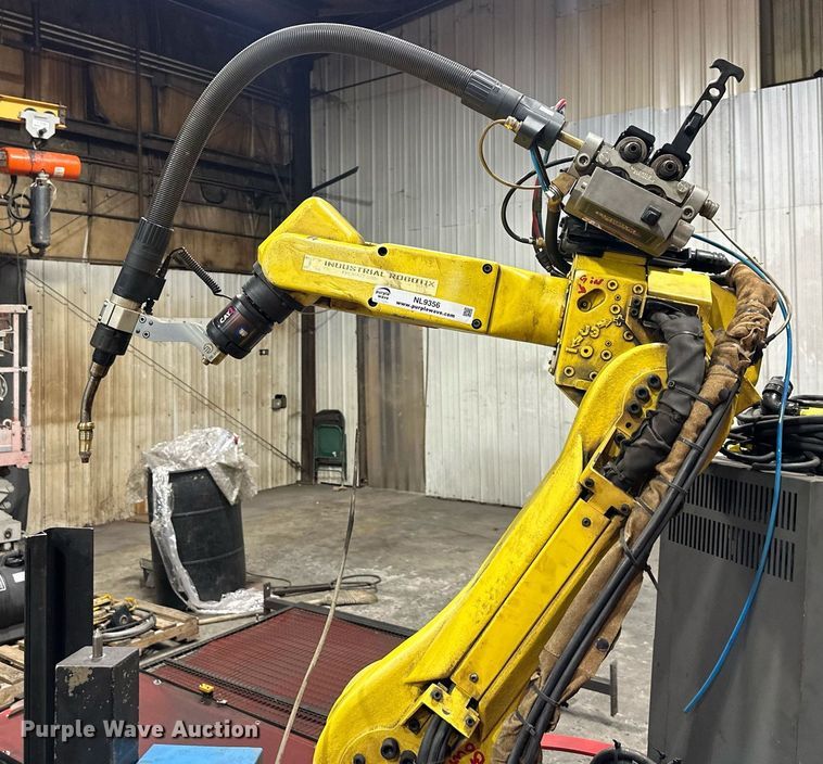 image for item NL9356 1998 Fanuc System  R-J3 robotic welder