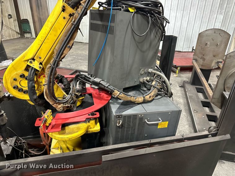 image for item NL9356 1998 Fanuc System  R-J3 robotic welder
