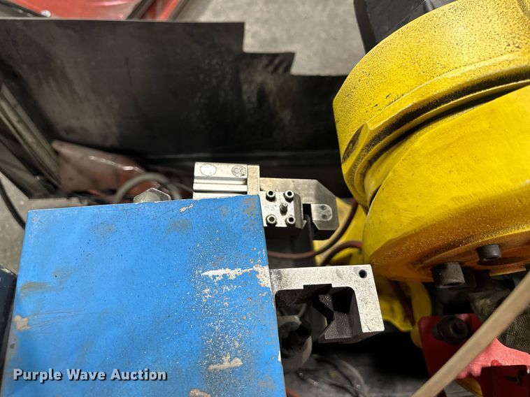 image for item NL9356 1998 Fanuc System  R-J3 robotic welder