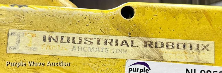 image for item NL9356 1998 Fanuc System  R-J3 robotic welder