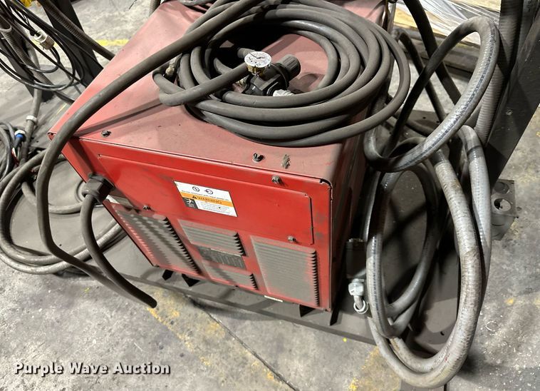 image for item NL9356 1998 Fanuc System  R-J3 robotic welder