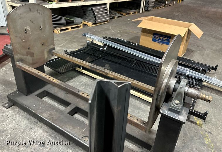 image for item NL9356 1998 Fanuc System  R-J3 robotic welder