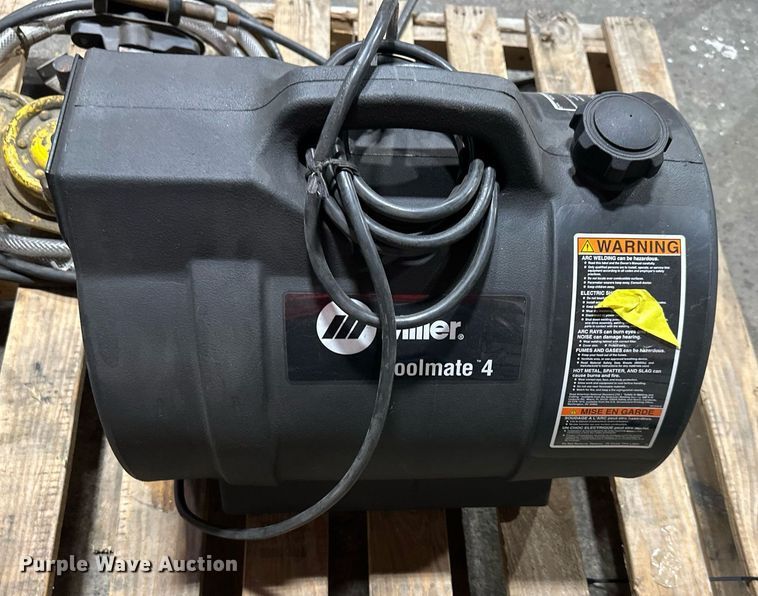 image for item NL9356 1998 Fanuc System  R-J3 robotic welder