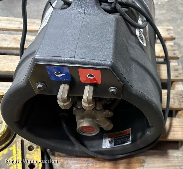 image for item NL9356 1998 Fanuc System  R-J3 robotic welder