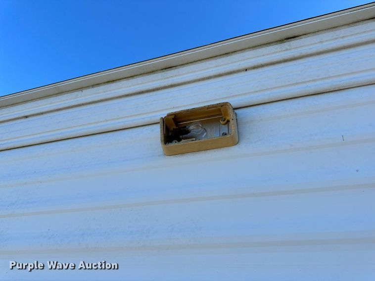 image for item NM9186 1997 Fleetwood Wilderness camper