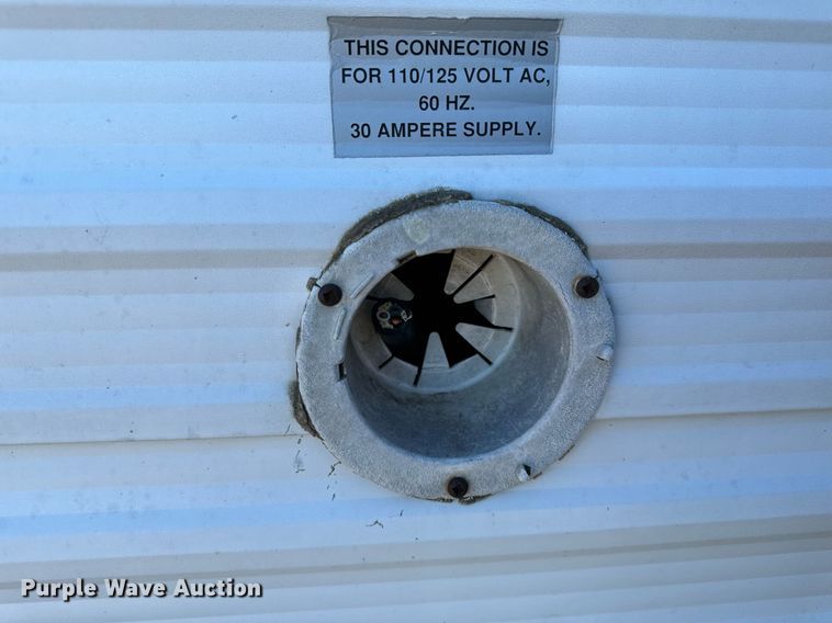 image for item NM9186 1997 Fleetwood Wilderness camper