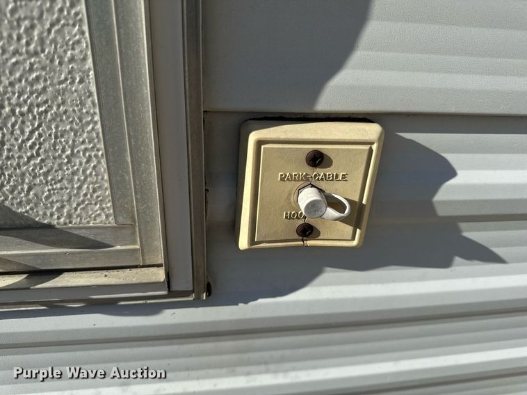 image for item NM9186 1997 Fleetwood Wilderness camper