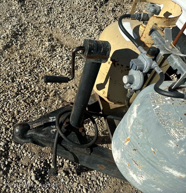 image for item NM9186 1997 Fleetwood Wilderness camper