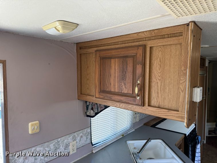 image for item NM9186 1997 Fleetwood Wilderness camper