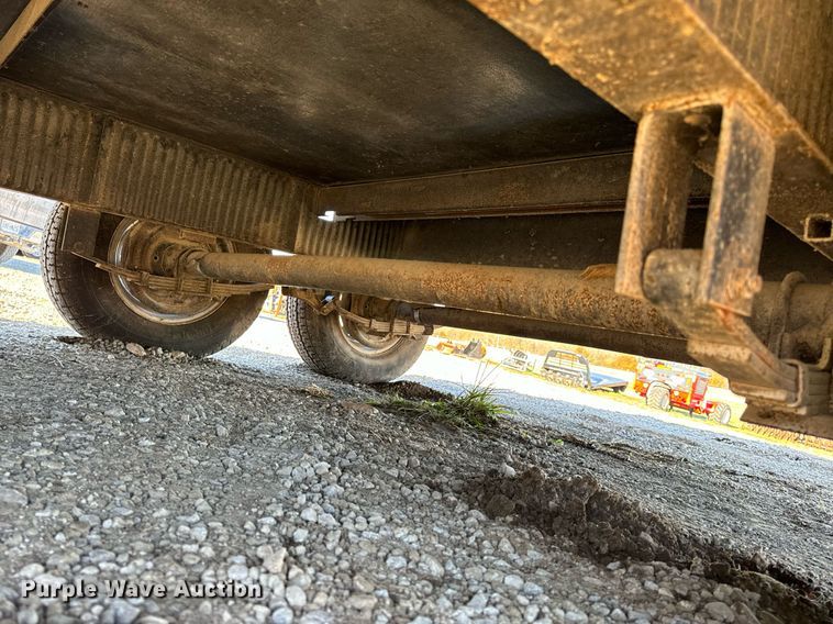 image for item NM9186 1997 Fleetwood Wilderness camper