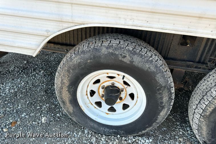 image for item NM9186 1997 Fleetwood Wilderness camper