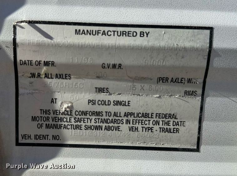 image for item NM9186 1997 Fleetwood Wilderness camper