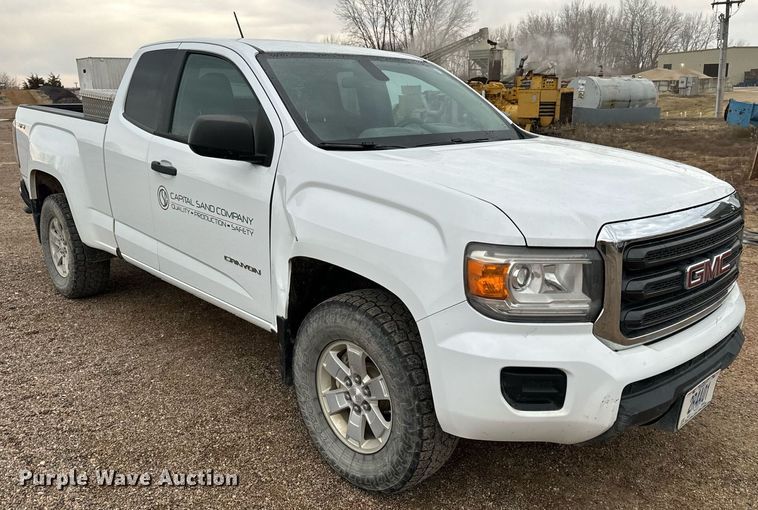 image for item NM9226 2015 GMC Canyon Ext. Cab pickup truck