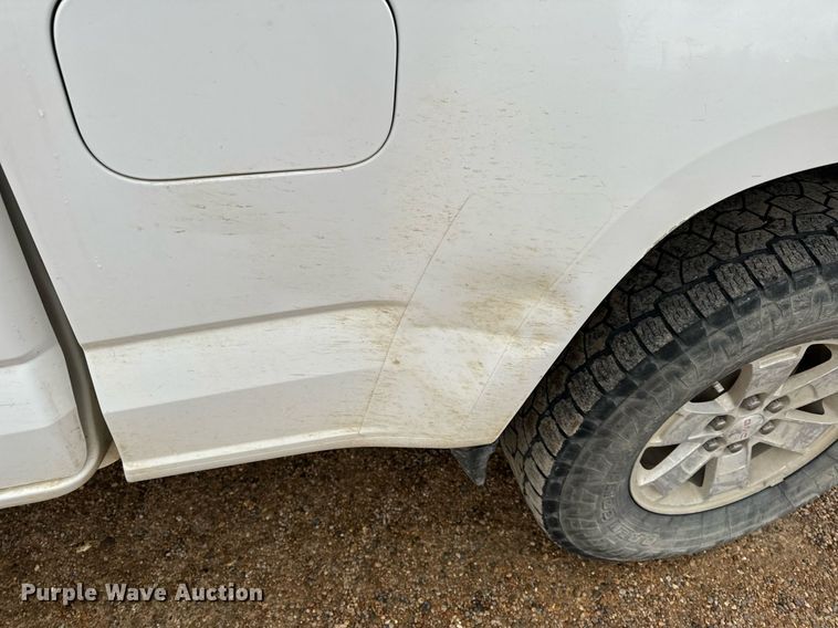 image for item NM9226 2015 GMC Canyon Ext. Cab pickup truck