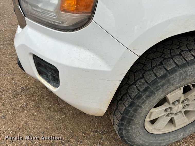 image for item NM9226 2015 GMC Canyon Ext. Cab pickup truck